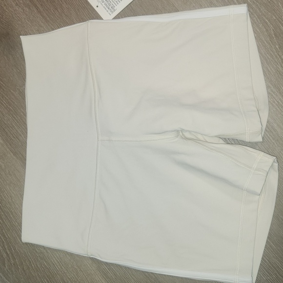 Lululemon Align Side-Stripe Shorts 6" NWT - Picture 2 of 5